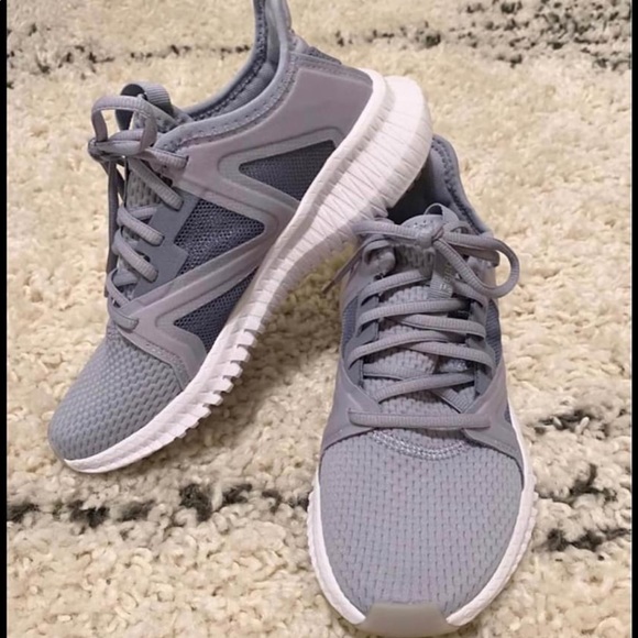 Women Reebok Trainers - Picture 1 of 1